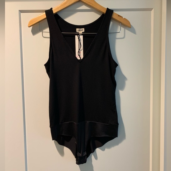 NWT L’AGENCE Winnie Deep V-Neck Black Bodysuit Small - Picture 4 of 12